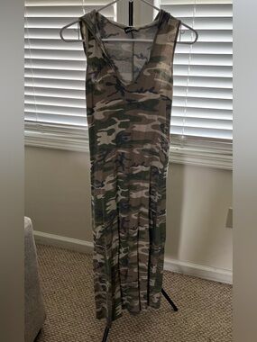 Wet Seal Camouflage V-Neck Maxi Dress in Green and Tan